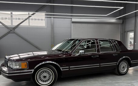Lincoln Town Car II, 1991 год, 6 000 000 рублей, 10 фотография