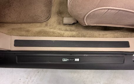 Lincoln Town Car II, 1991 год, 6 000 000 рублей, 22 фотография