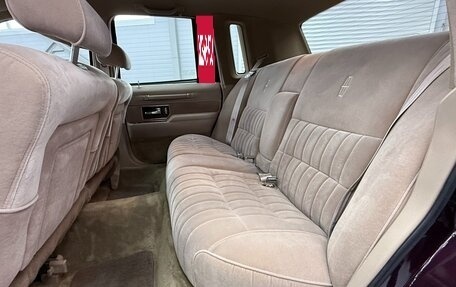 Lincoln Town Car II, 1991 год, 6 000 000 рублей, 27 фотография
