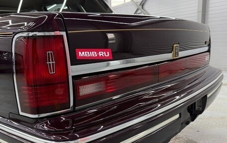 Lincoln Town Car II, 1991 год, 6 000 000 рублей, 17 фотография