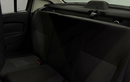 Renault Logan II, 2018 год, 359 900 рублей, 7 фотография