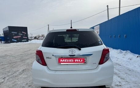 Toyota Vitz, 2011 год, 750 000 рублей, 2 фотография