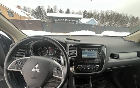 Mitsubishi Outlander III рестайлинг 3, 2012 год, 1 239 000 рублей, 5 фотография