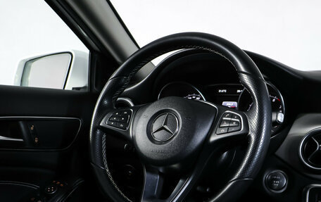 Mercedes-Benz GLA, 2018 год, 2 390 000 рублей, 13 фотография