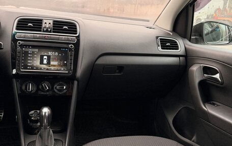 Volkswagen Polo VI (EU Market), 2017 год, 1 200 000 рублей, 25 фотография