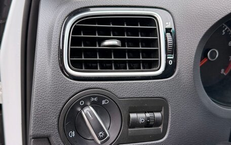 Volkswagen Polo VI (EU Market), 2017 год, 1 200 000 рублей, 37 фотография