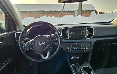 KIA Sportage IV рестайлинг, 2018 год, 3 000 000 рублей, 5 фотография