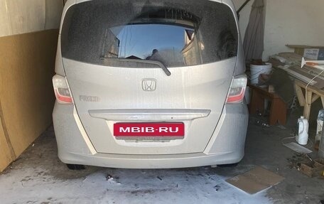 Honda Freed I, 2012 год, 700 000 рублей, 3 фотография