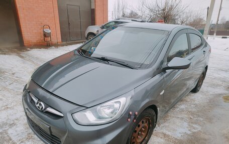 Hyundai Solaris II рестайлинг, 2012 год, 480 000 рублей, 1 фотография