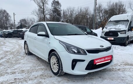 KIA Rio IV, 2018 год, 799 000 рублей, 2 фотография