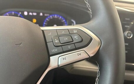 Volkswagen Taos, 2022 год, 2 600 000 рублей, 6 фотография