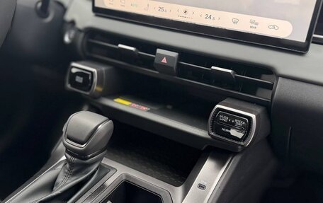 Toyota RAV4, 2025 год, 5 050 000 рублей, 15 фотография