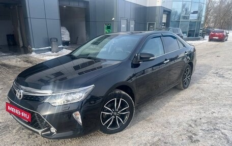 Toyota Camry, 2017 год, 2 599 000 рублей, 2 фотография