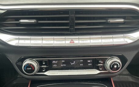 FAW Bestune T77, 2022 год, 1 800 000 рублей, 17 фотография