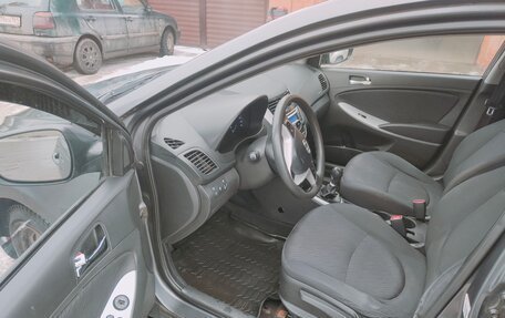 Hyundai Solaris II рестайлинг, 2012 год, 480 000 рублей, 4 фотография