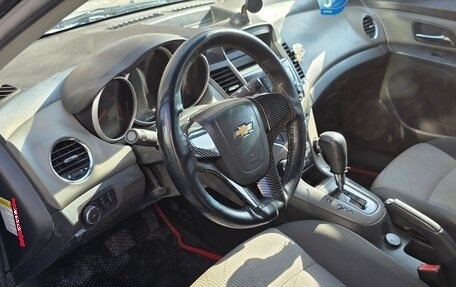 Chevrolet Cruze II, 2010 год, 300 000 рублей, 4 фотография