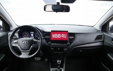 Hyundai Solaris II рестайлинг, 2022 год, 1 690 000 рублей, 13 фотография