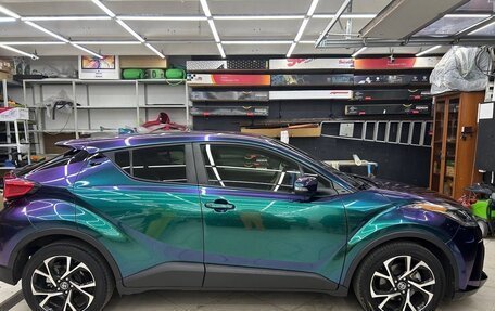 Toyota C-HR I рестайлинг, 2020 год, 2 600 000 рублей, 1 фотография