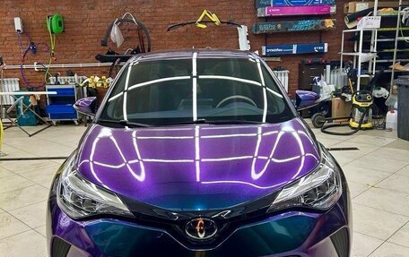 Toyota C-HR I рестайлинг, 2020 год, 2 600 000 рублей, 2 фотография