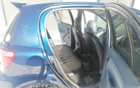 Toyota Vitz, 2001 год, 420 000 рублей, 21 фотография