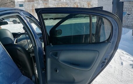 Toyota Vitz, 2001 год, 420 000 рублей, 22 фотография