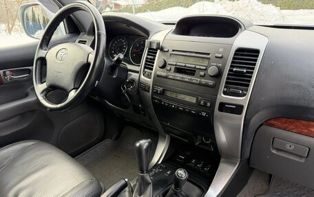 Toyota Land Cruiser Prado 120 рестайлинг, 2005 год, 2 175 000 рублей, 11 фотография