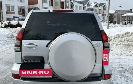 Toyota Land Cruiser Prado 120 рестайлинг, 2005 год, 2 175 000 рублей, 6 фотография