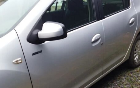 Renault Logan II, 2016 год, 680 000 рублей, 3 фотография