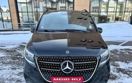 Mercedes-Benz V-Класс, 2017 год, 6 700 000 рублей, 6 фотография