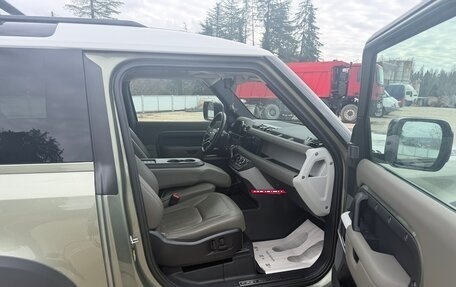 Land Rover Defender II, 2021 год, 7 800 000 рублей, 10 фотография