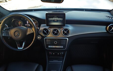 Mercedes-Benz GLA, 2019 год, 2 650 000 рублей, 16 фотография