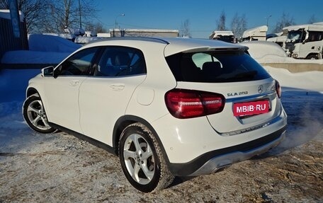 Mercedes-Benz GLA, 2019 год, 2 650 000 рублей, 7 фотография