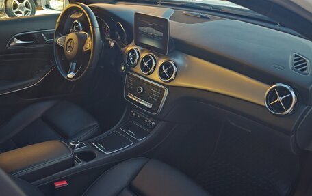 Mercedes-Benz GLA, 2019 год, 2 650 000 рублей, 17 фотография