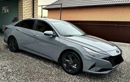 Hyundai Elantra, 2022 год, 1 740 000 рублей, 2 фотография