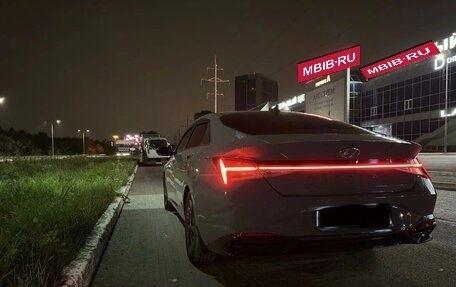 Hyundai Elantra, 2022 год, 1 740 000 рублей, 6 фотография