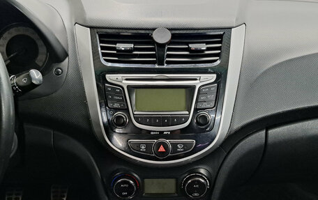 Hyundai Solaris II рестайлинг, 2012 год, 699 000 рублей, 18 фотография