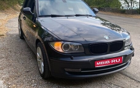 BMW 1 серия, 2011 год, 860 000 рублей, 1 фотография