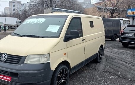 Volkswagen Transporter T5 рестайлинг, 2004 год, 1 000 000 рублей, 1 фотография
