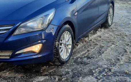 Hyundai Solaris II рестайлинг, 2015 год, 1 170 000 рублей, 2 фотография