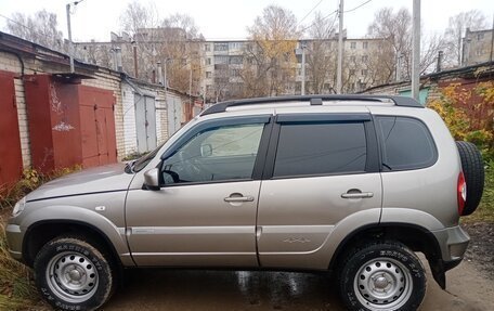 Chevrolet Niva I рестайлинг, 2012 год, 650 000 рублей, 7 фотография