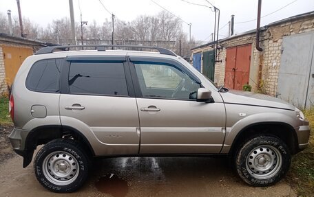 Chevrolet Niva I рестайлинг, 2012 год, 650 000 рублей, 5 фотография