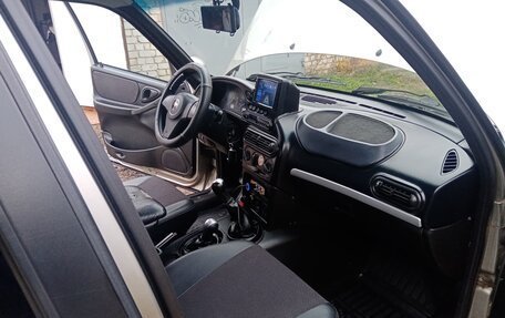 Chevrolet Niva I рестайлинг, 2012 год, 650 000 рублей, 4 фотография