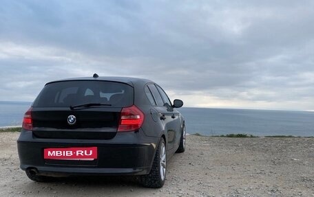 BMW 1 серия, 2011 год, 860 000 рублей, 4 фотография