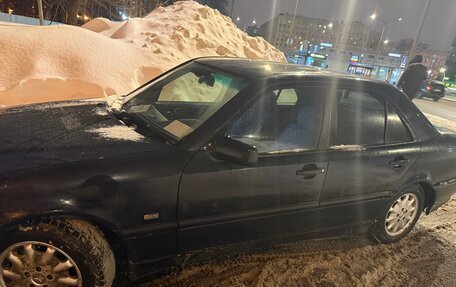 Mercedes-Benz C-Класс, 2000 год, 350 000 рублей, 3 фотография