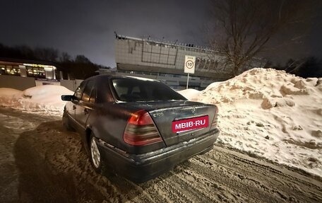 Mercedes-Benz C-Класс, 2000 год, 350 000 рублей, 4 фотография
