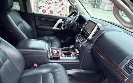 Toyota Land Cruiser 200, 2016 год, 4 490 000 рублей, 4 фотография