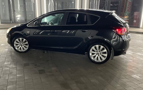Opel Astra J, 2011 год, 740 000 рублей, 21 фотография