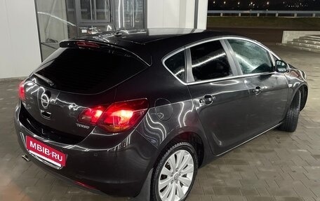 Opel Astra J, 2011 год, 740 000 рублей, 18 фотография