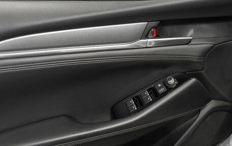 Mazda 6, 2020 год, 3 070 000 рублей, 13 фотография