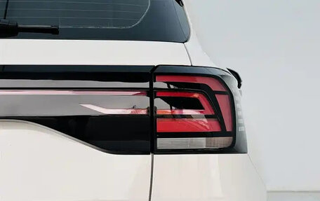 Volkswagen T-Cross I, 2021 год, 1 639 900 рублей, 9 фотография